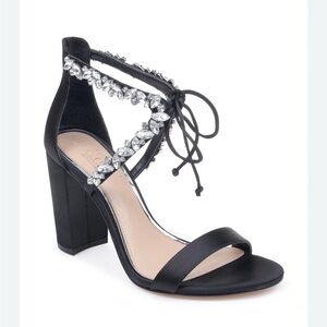 Badgley Mischka Jewel “Thamar” block heel shoes size 9. NIB
